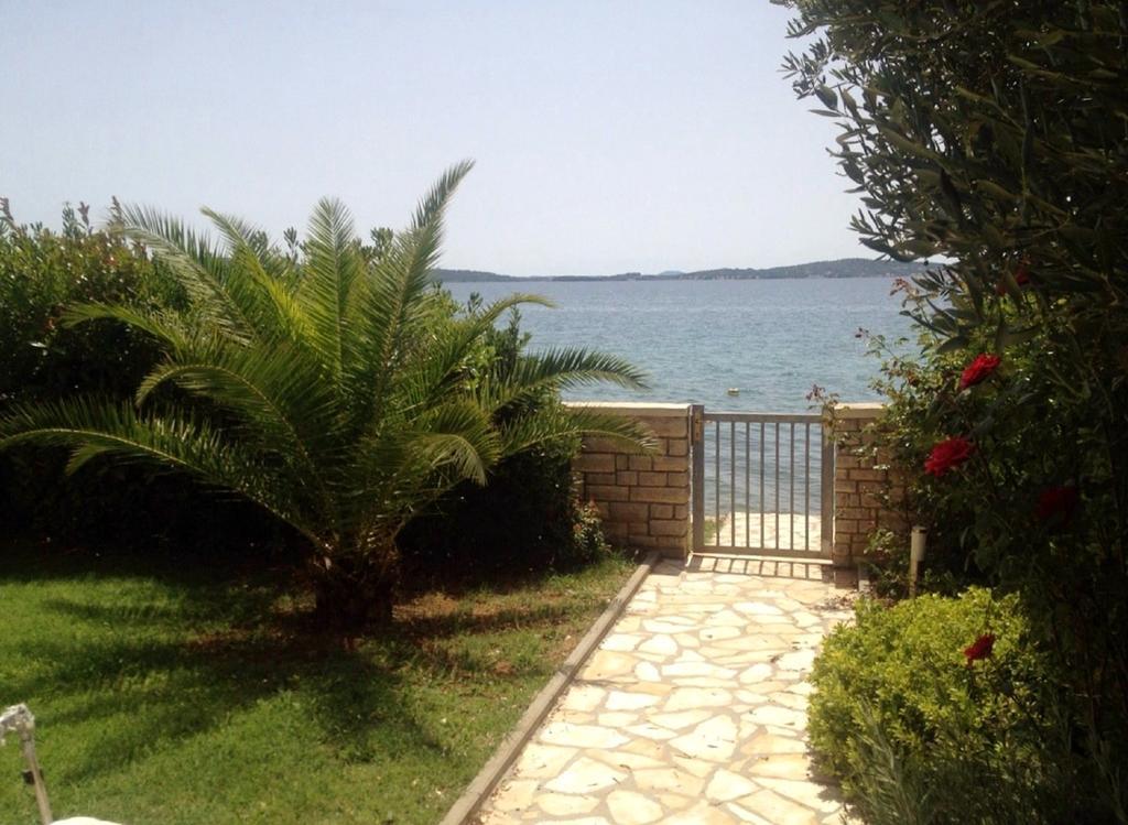 Apartments Pisacic Bibinje Exterior foto